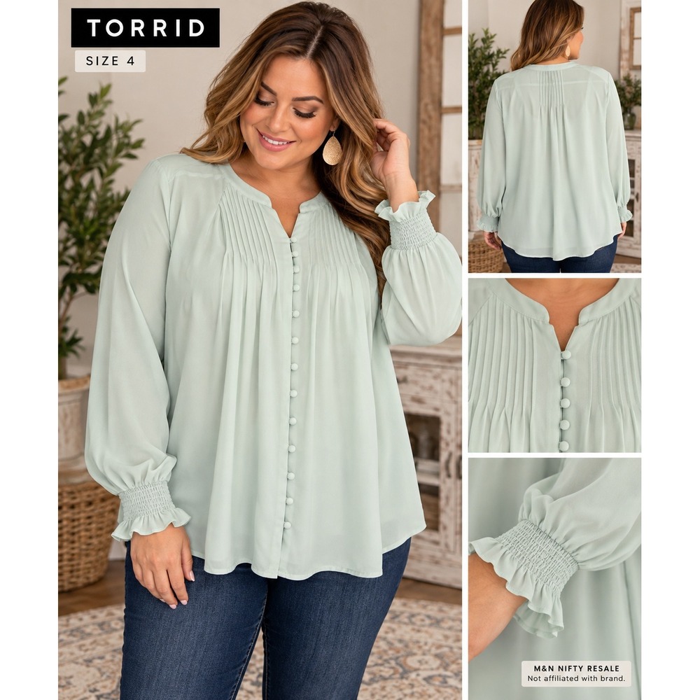 Torrid Size 4 Mint Green Pintuck Pleated Georgette Button Down Blouse
